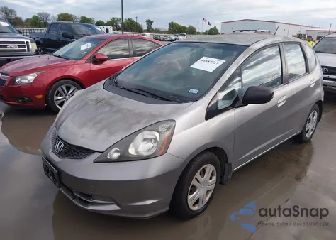 2010 Honda Fit z USA, uszkodzony, nr VIN JHMGE8H25AS024609